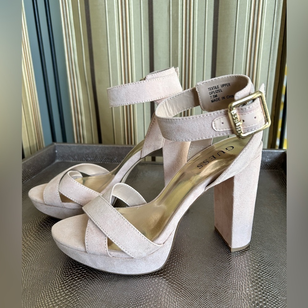 GUESS blush platform sandals - Picture 3 of 9